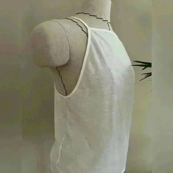 Victoria’s Secret Angels Lightweight White Open-Back Tank  | XS | Layering Tank - Picture 4 of 7